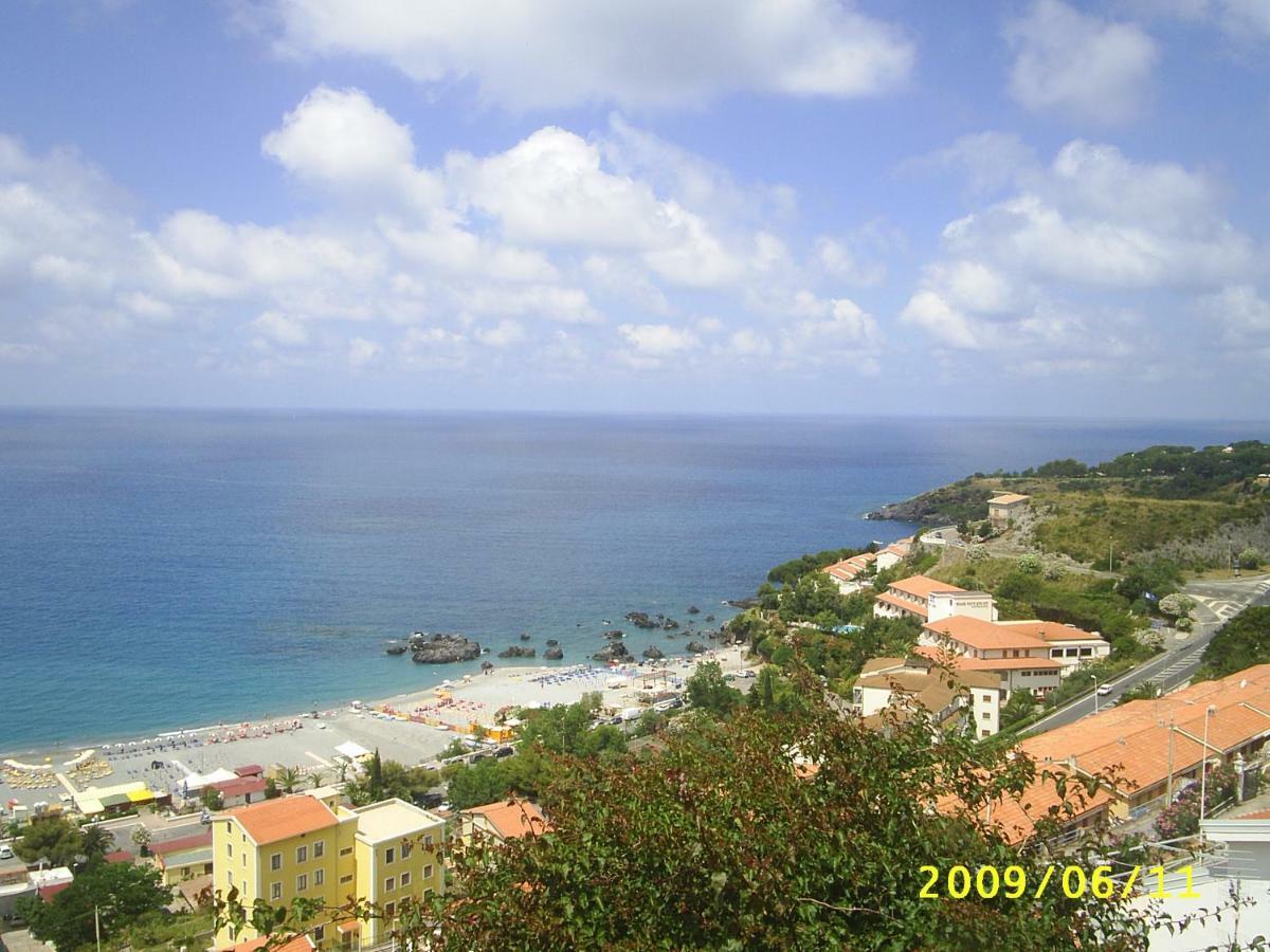 Casa Al Mare A Scalea Apartment ภายนอก รูปภาพ